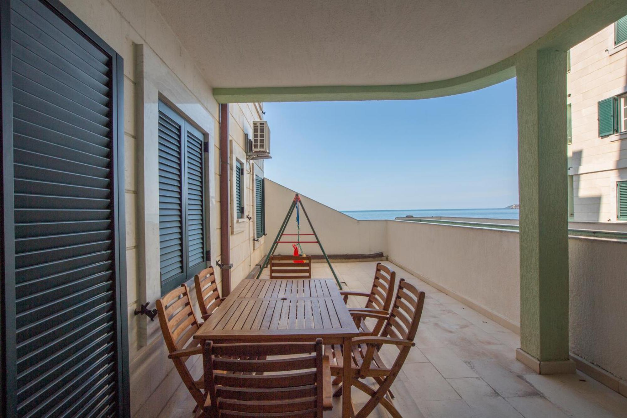 Montesan Luxury Apartment Beach Front Sveti Stefan Extérieur photo