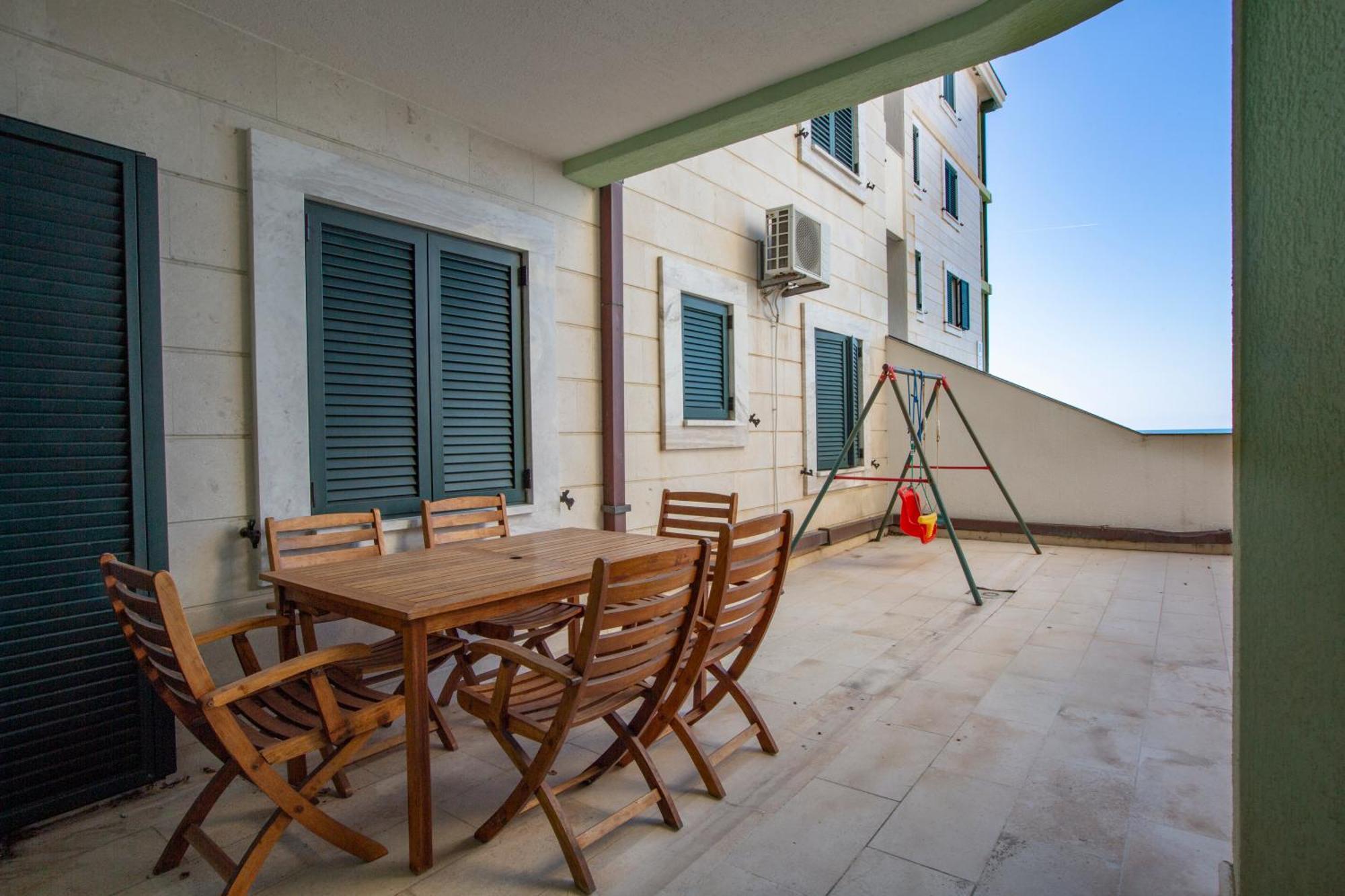 Montesan Luxury Apartment Beach Front Sveti Stefan Extérieur photo