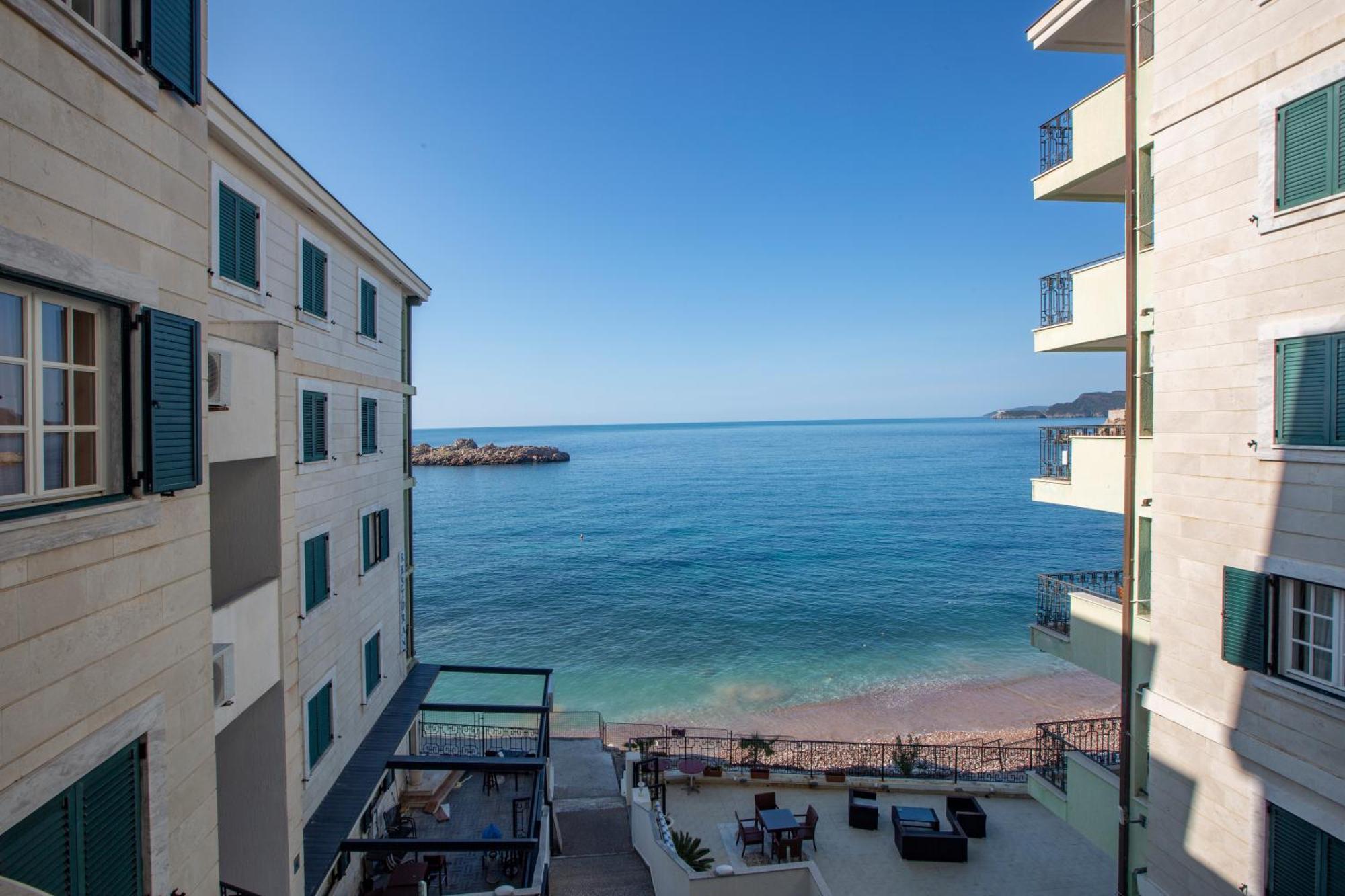 Montesan Luxury Apartment Beach Front Sveti Stefan Extérieur photo