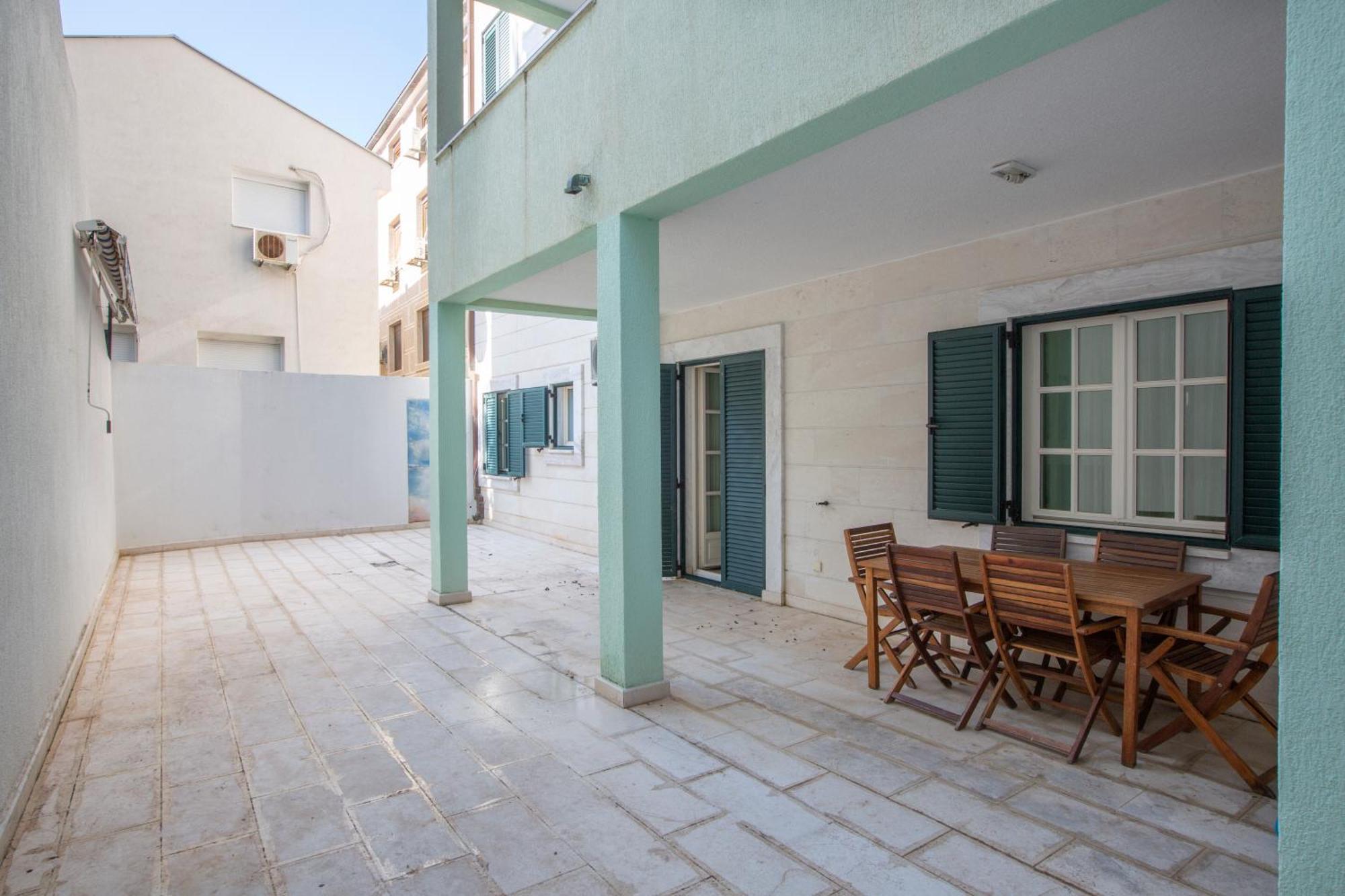 Montesan Luxury Apartment Beach Front Sveti Stefan Extérieur photo