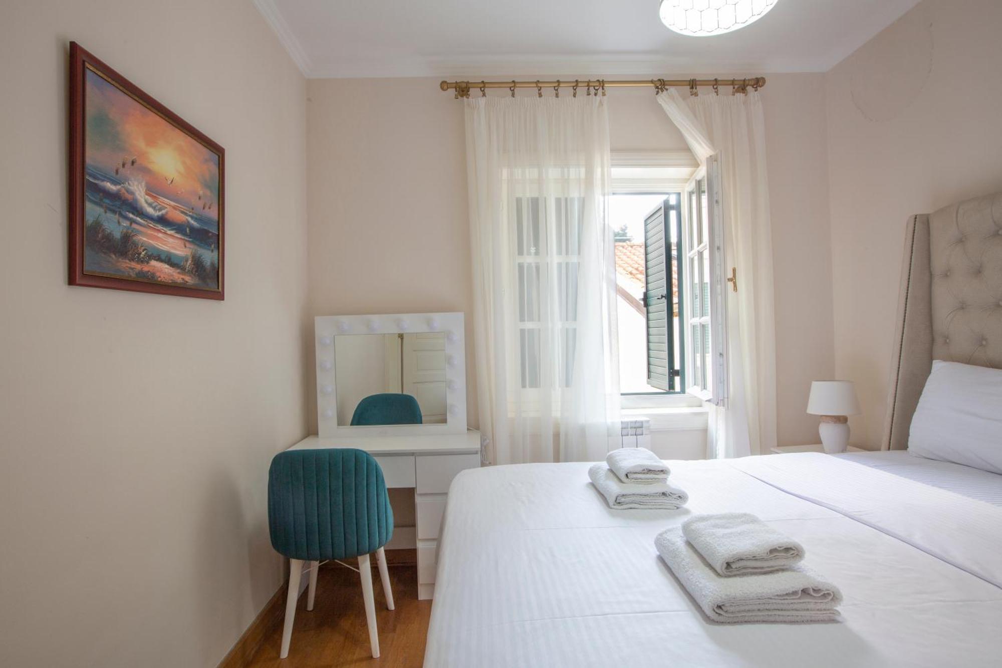 Montesan Luxury Apartment Beach Front Sveti Stefan Extérieur photo