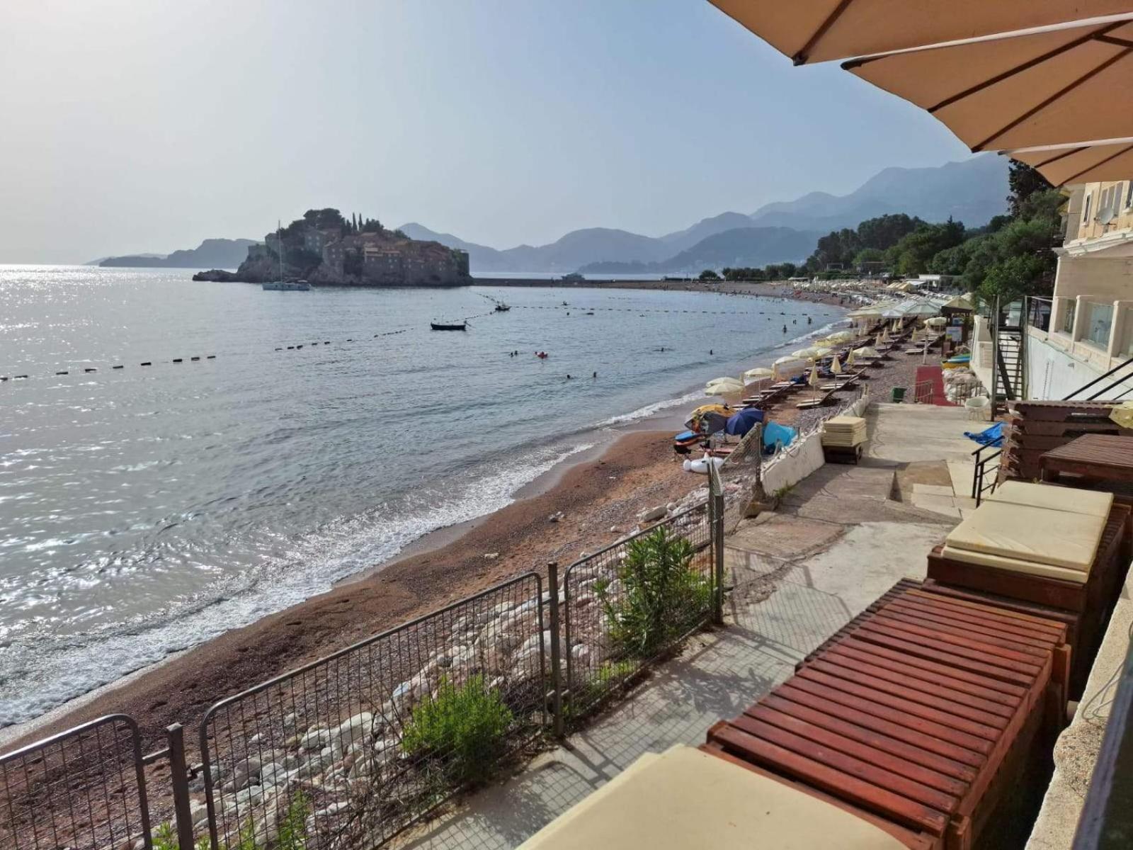 Montesan Luxury Apartment Beach Front Sveti Stefan Extérieur photo