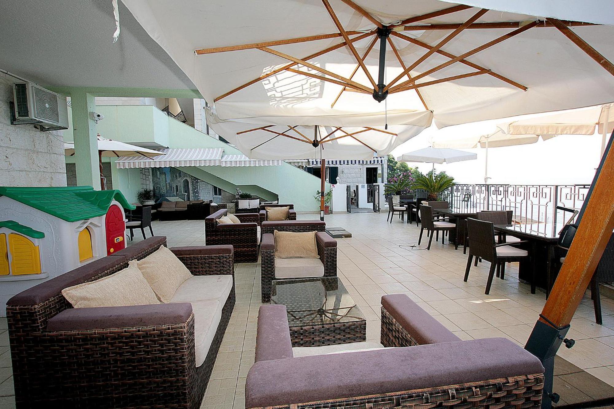 Montesan Luxury Apartment Beach Front Sveti Stefan Extérieur photo